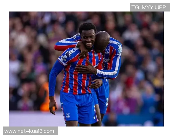 利物浦与水晶宫音乐对决激情四溢球迷共鸣的旋律与热情交织