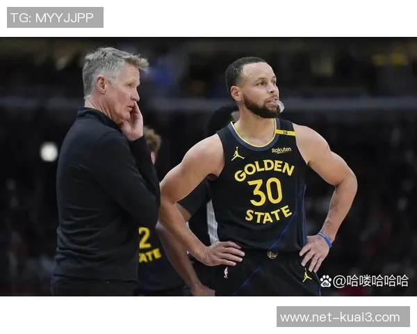 勇士与火箭激战正酣精彩瞬间回顾与分析全场精彩表现不容错过