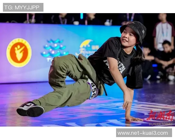 北京街舞队在世界攀岩锦标赛中的精彩技术表现与赛场风采分析 北京街舞队在世界攀岩锦标赛中的精彩技术表现与赛场风采分析